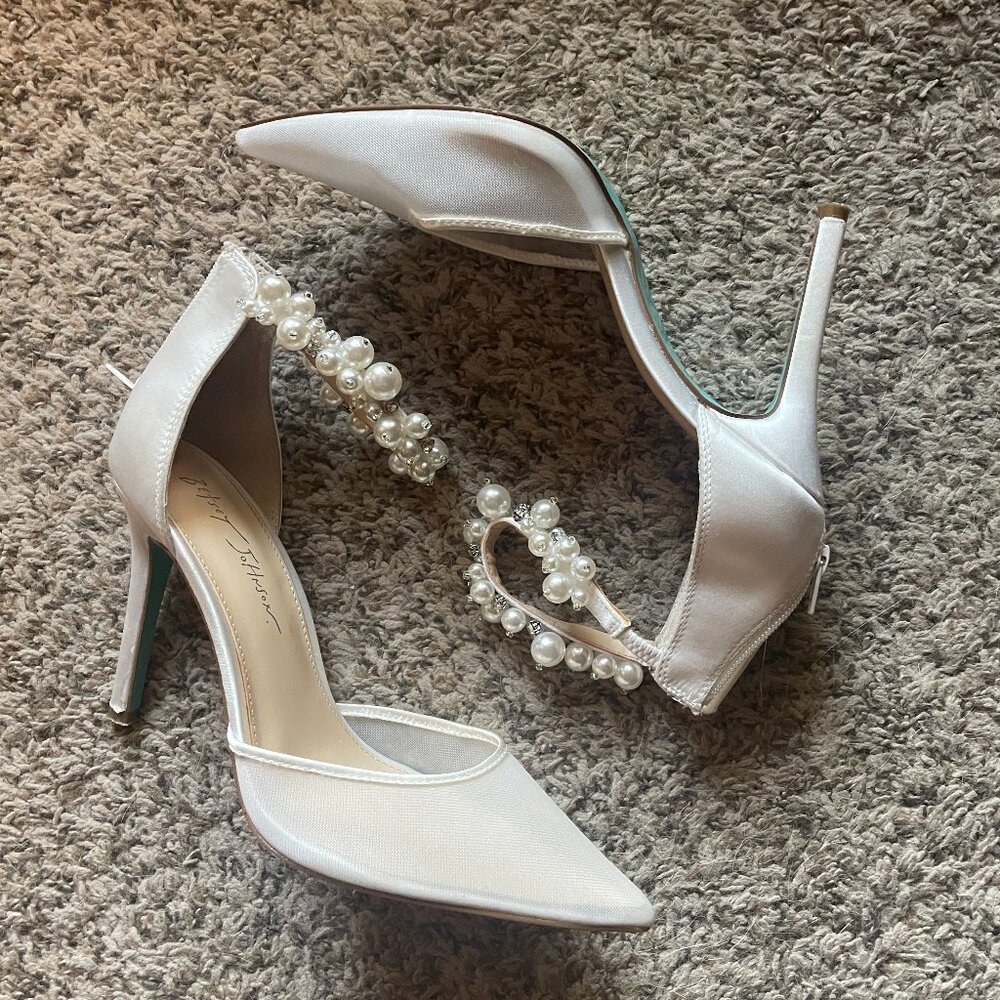 Ellah Pump - Betsey Johnson